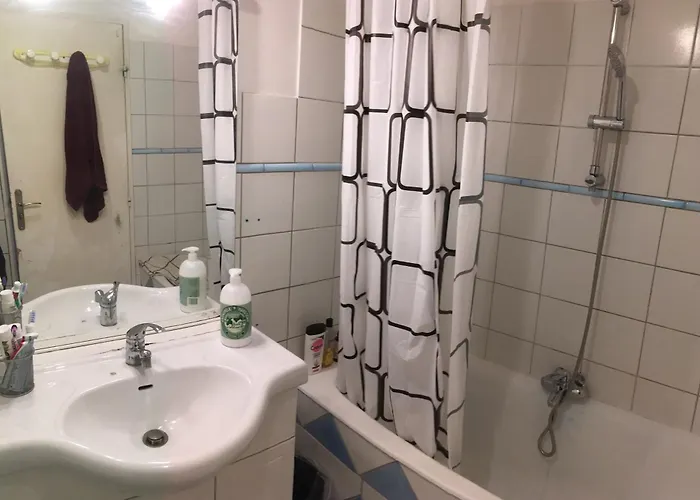 3 Spacieux Pres Des Plages A